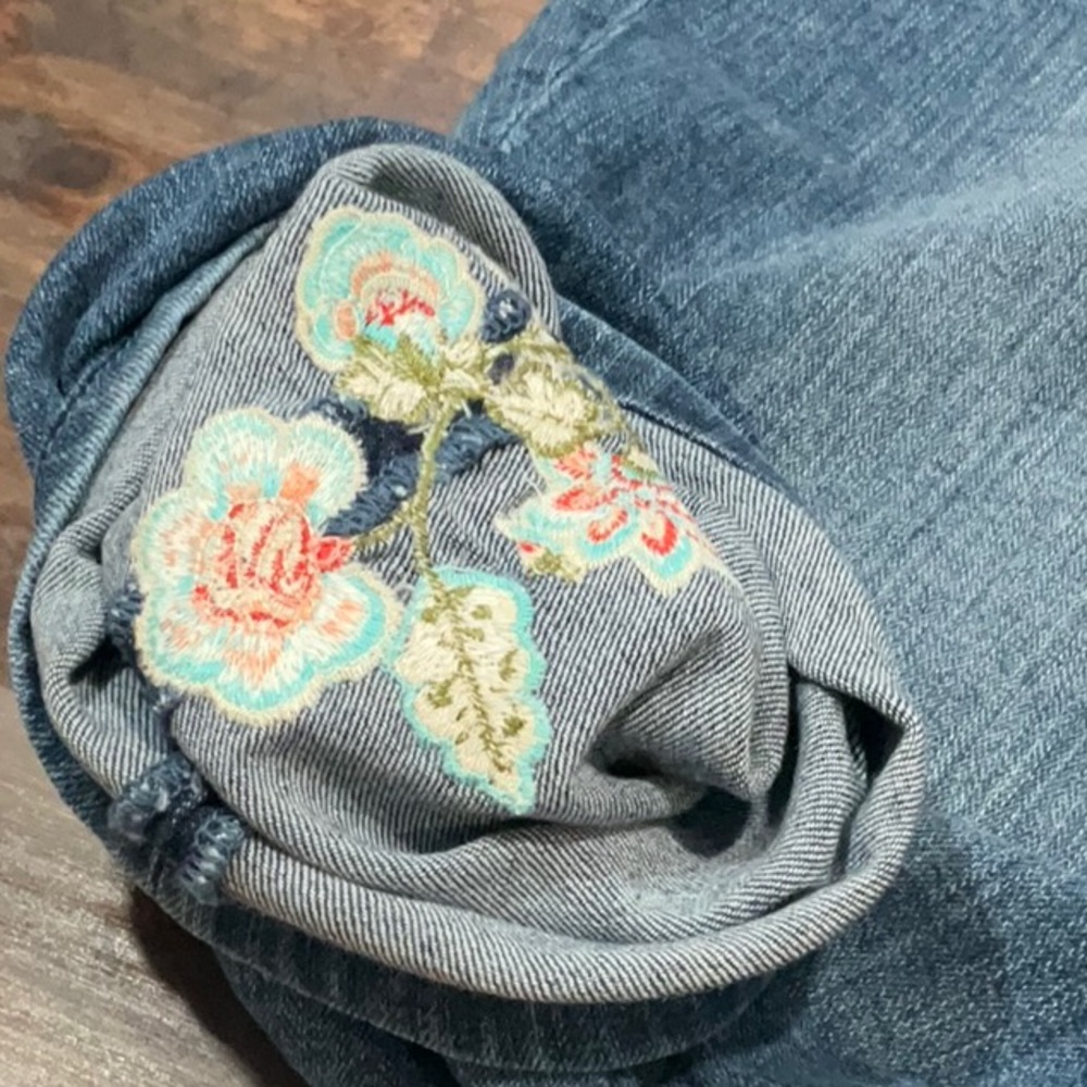 J. Jill Embroidered Denim Crop - Picture 16 of 16